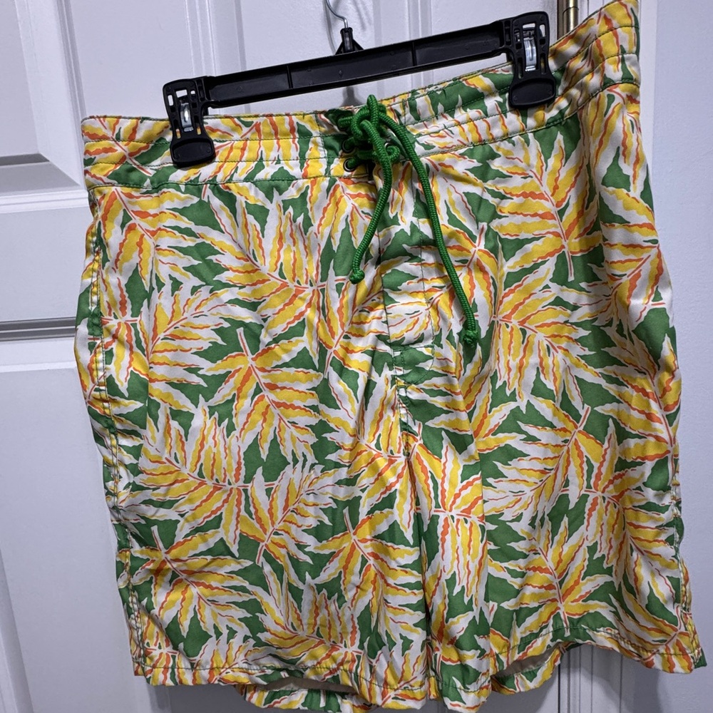 j.Crew size34 swim trunks